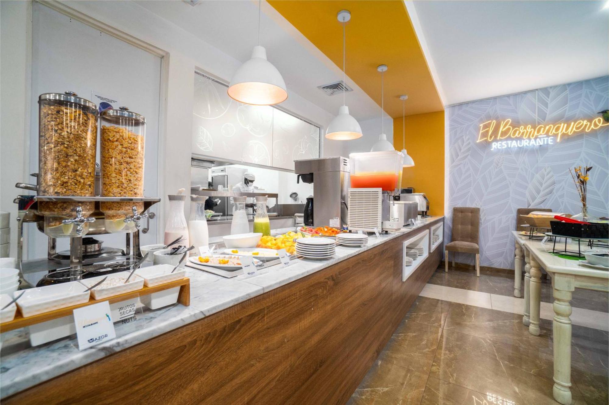 Azor Hotel Cali Versalles エクステリア 写真